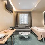 Piazza Luxury * Tirana