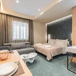 Piazza Luxury