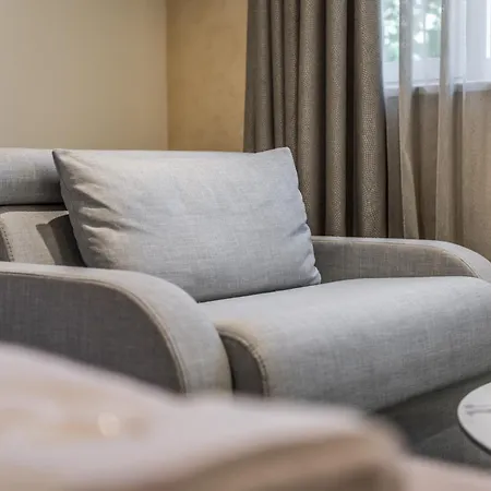 Piazza Luxury Apartment *