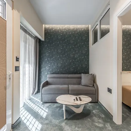 Piazza Luxury Apartment