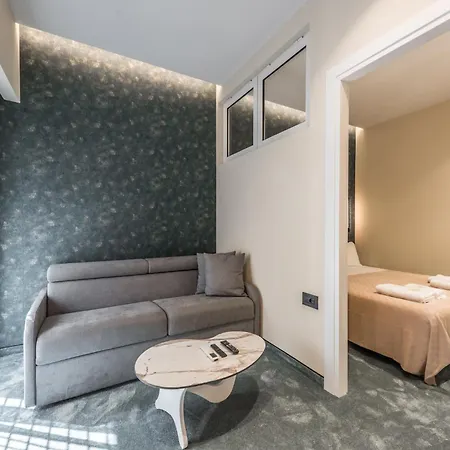 Piazza Luxury *