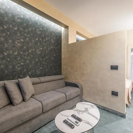 Piazza Luxury Tirana