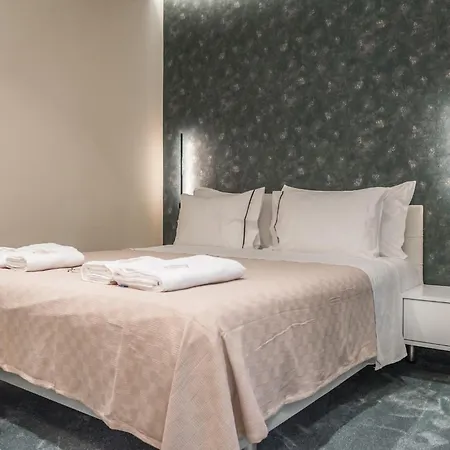 Piazza Luxury Apartment Tirana