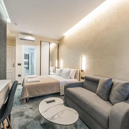 Piazza Luxury *