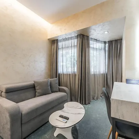 Piazza Luxury Apartment Tirana