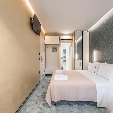 Piazza Luxury Tirana