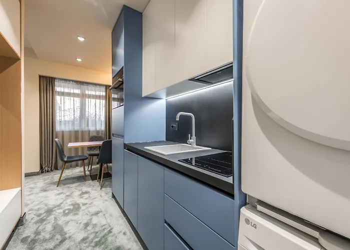 Piazza Luxury * Tirana