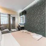 Piazza Luxury
