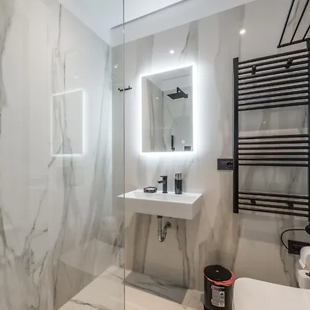 Piazza Luxury Apartment *