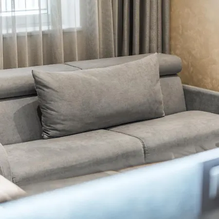 Piazza Luxury טיראנה