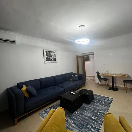 Piazza Luxury Apartment *