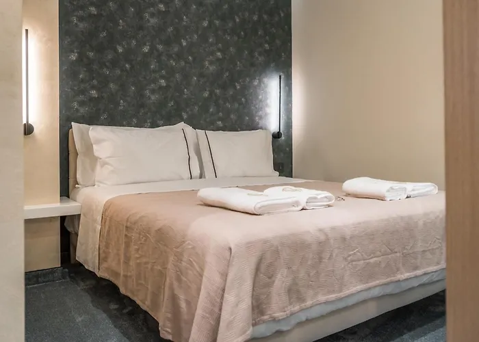 Piazza Luxury