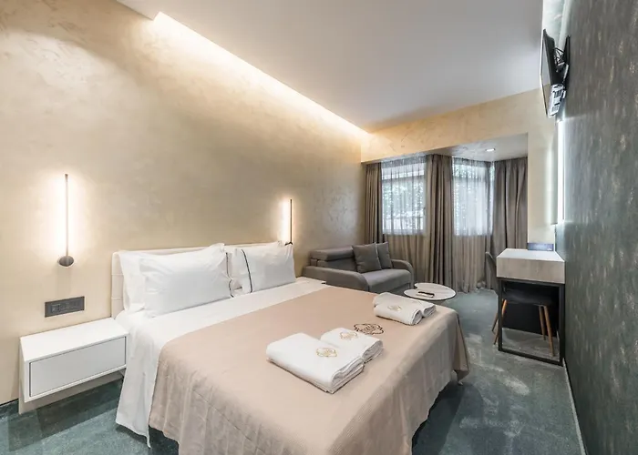 Piazza Luxury * טיראנה